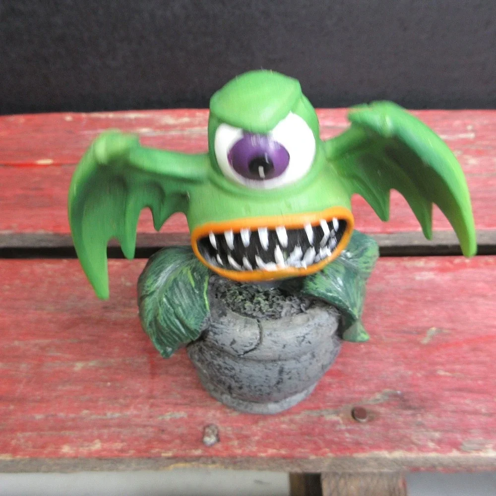 Vintage Green Eyeball Monster Plant Pot Bobble Head Spring Action Figure Toy